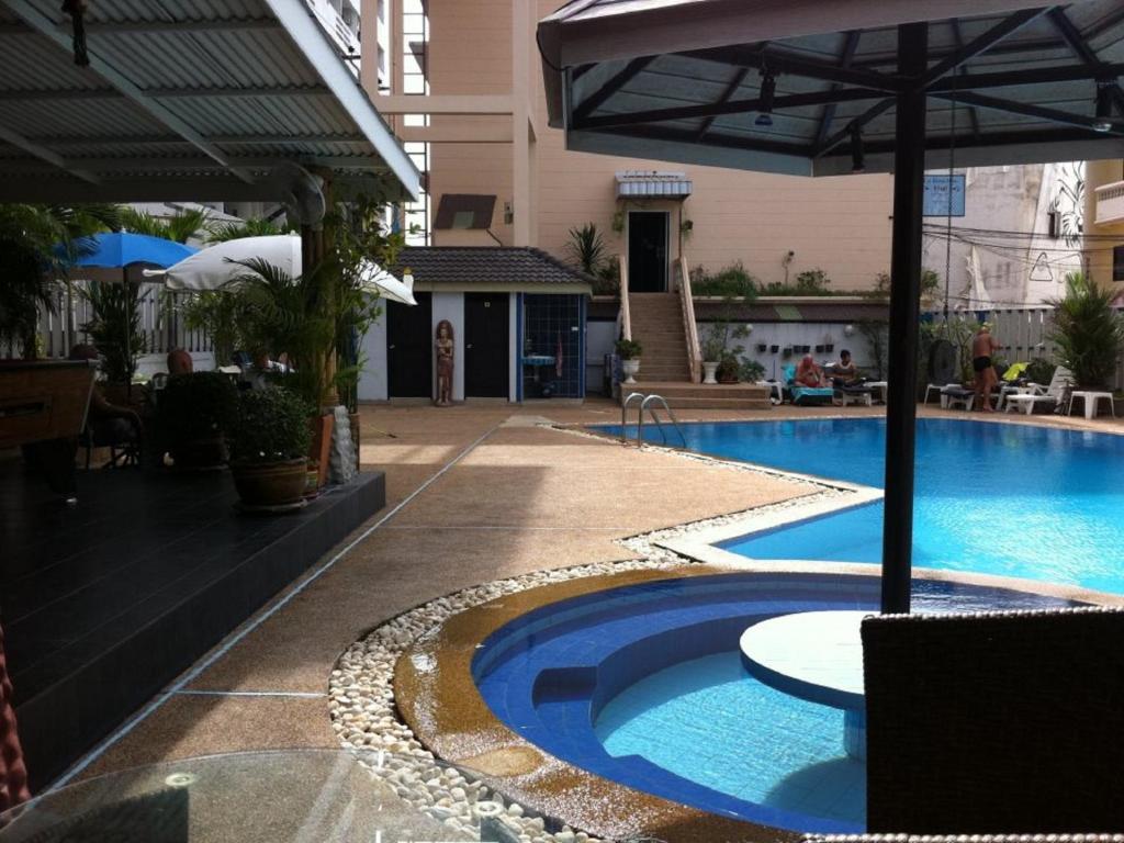Marina Inn Паттайя Экстерьер фото